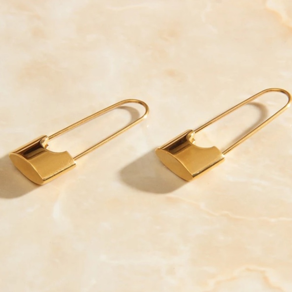 💛Insta 18K gold plated lock earrings - Picture 2 of 5